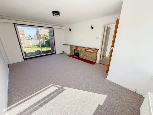 Bracken Road, Eastbourne, BN20, photo 2