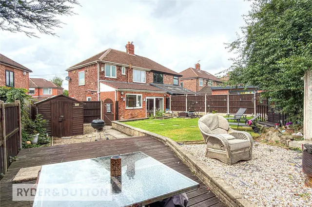 Ashton Crescent, Chadderton, OL9, photo 1