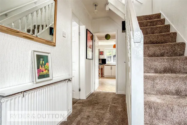 Ashton Crescent, Chadderton, OL9, photo 3