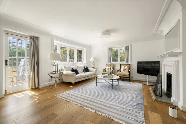 High Pine Close, Weybridge, KT13, photo 3