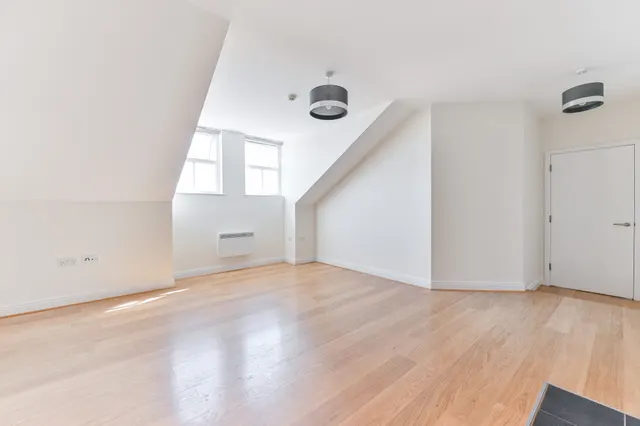 Photo 2 — Flat 21 The Maltings, 1 Beaumont Drive, Worcester Park