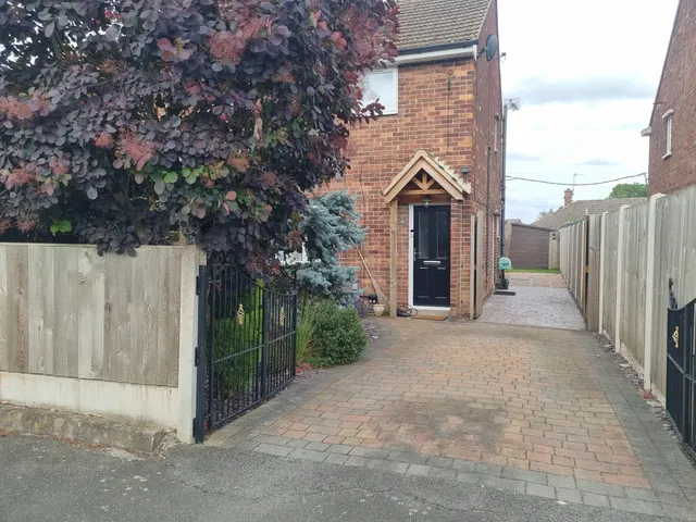 Crossways, East Markham, NG22, photo 1