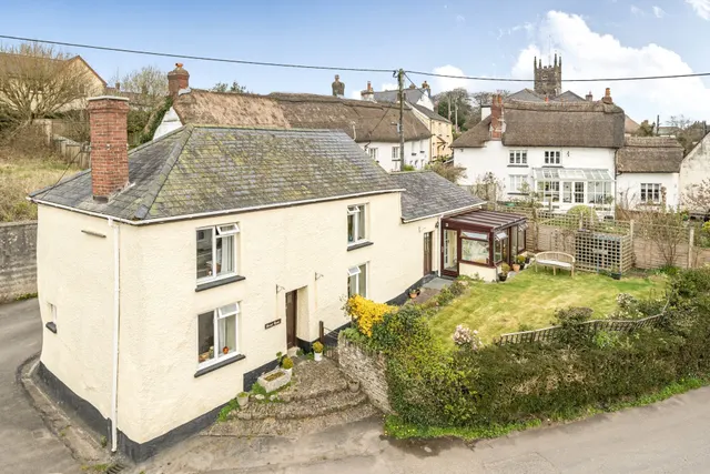 Exeter Road, Winkleigh, EX19