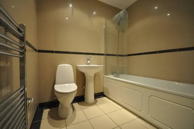 Station Court, Burton-on-Trent, DE14, photo 3