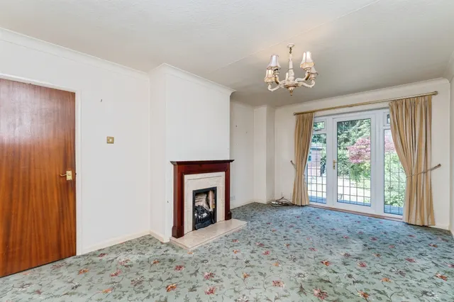 Photo 2 — Caldy Close, Chester