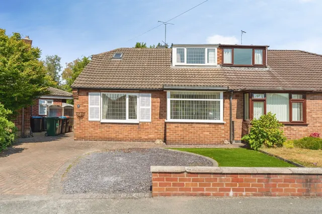 Caldy Close, Chester, photo 1