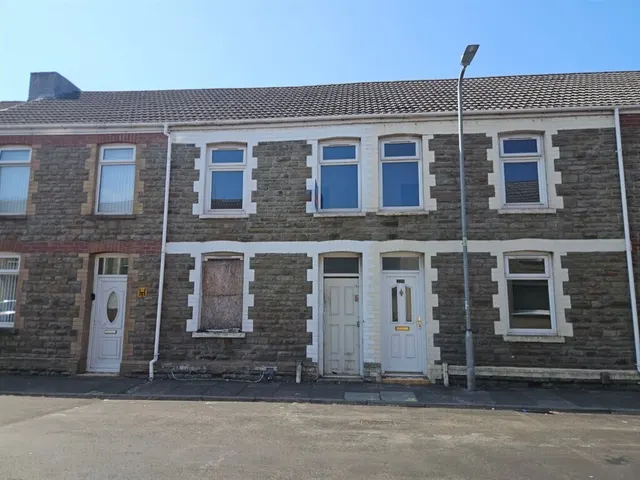 Sandfields Road, PORT TALBOT, photo 1