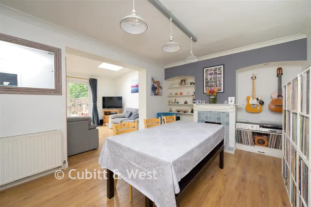 Meath Green Avenue, Horley, RH6, photo 3
