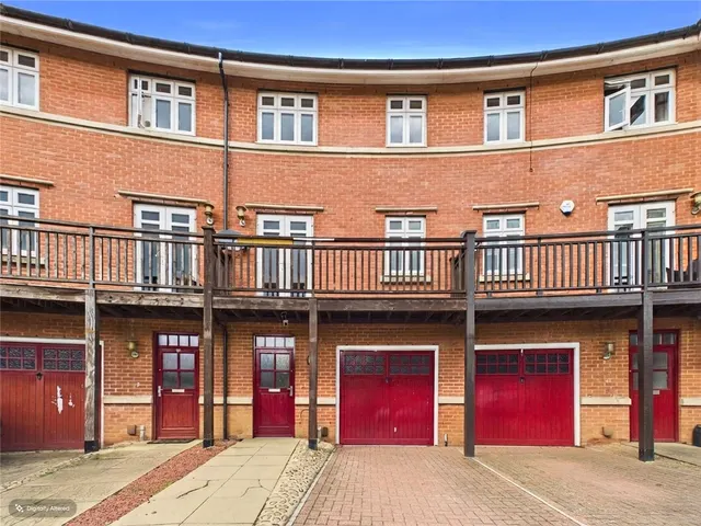 4 bedroom house — Wyatt Crescent, Lower Earley, Reading, Berkshire, RG6
