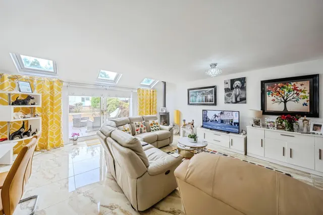 New Road, Porthcawl, CF36, photo 1