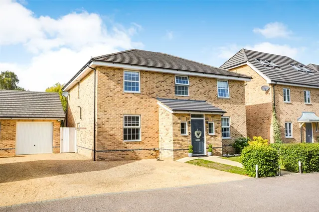 with 5 bedrooms in Takeley, Bishop's Stortford, CM22, photo 1