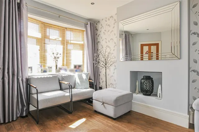 Photo 3 — Garston Crescent, Watford WD25 0LD