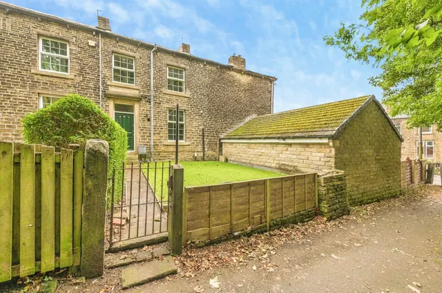 Luck Lane, March, HD1, photo 1