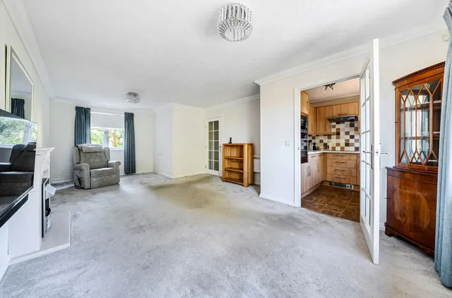 New Brighton Road, Mulberry Lodge, PO10, photo 2