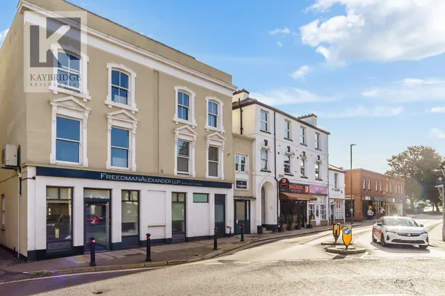 High Street, Ewell, KT17, photo 1