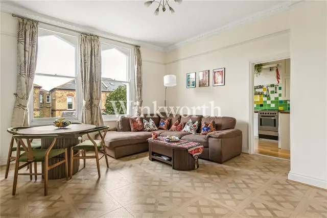 Finsbury Park Road, London, N4, photo 1