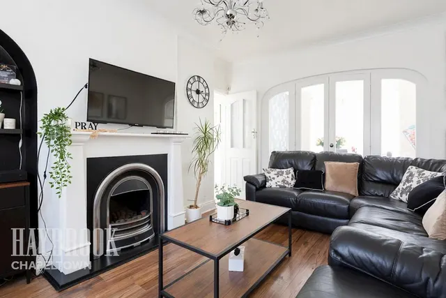 Hereward Road, Top, photo 3