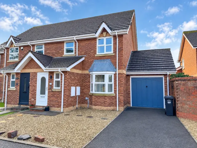Heron Gardens, Portishead, BS20, photo 1