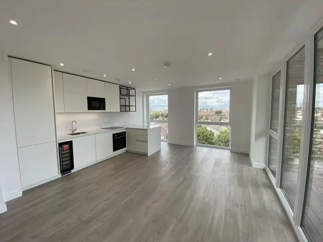 Beresford Avenue, Wembley, HA0, photo 3