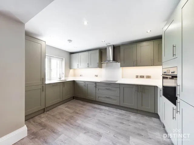 Windrush Heights, Burford, OX18, photo 3