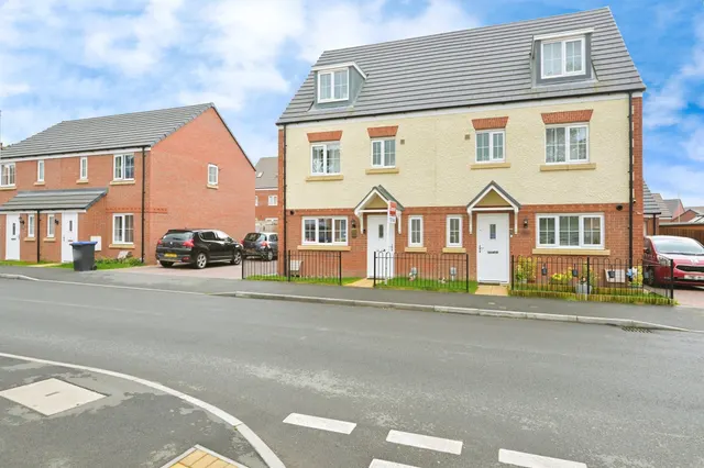 Campus Drive, Northampton, NN2, photo 1
