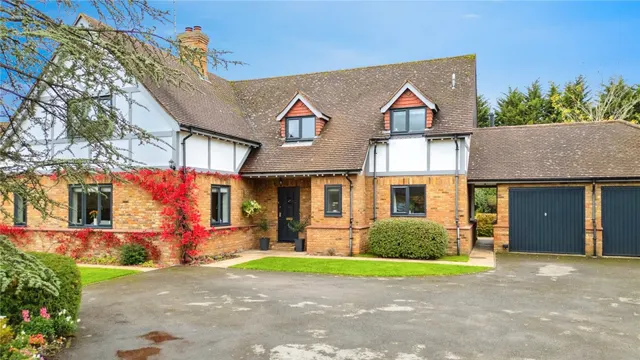 Pingewood Close, Burghfield, RG30, photo 1
