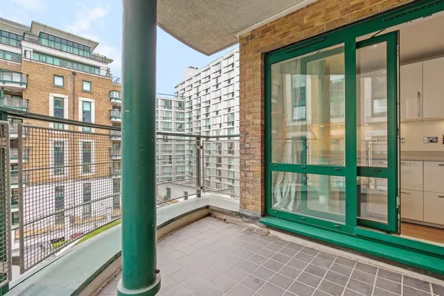 Photo 3 — Beckford Close London W14