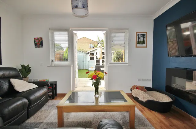 Chamberlain Close, Carterton, photo 3