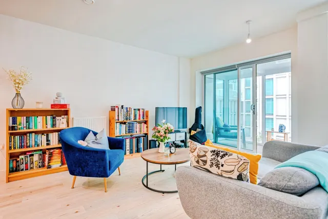 Jupp Road West, London, E15, photo 1