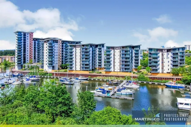 Cambria, Victoria Wharf, CF11, photo 1