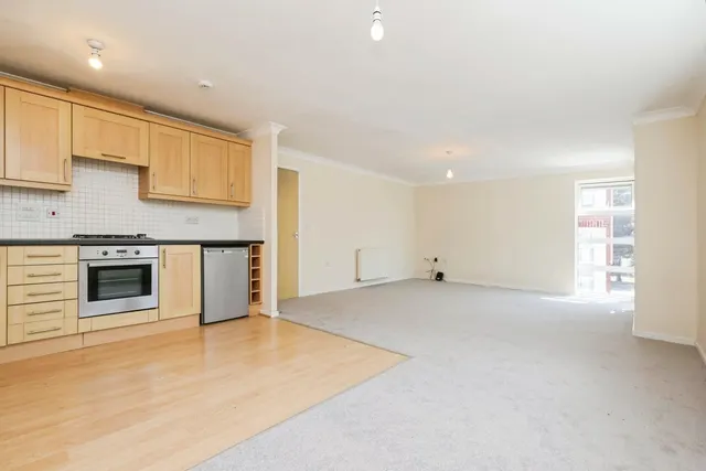 School Close, Northfield, B31, photo 2