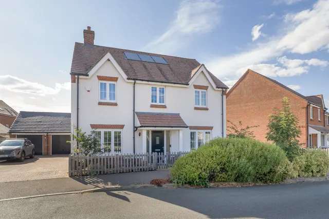Delamere Gardens, Fair Oak, SO50, photo 1