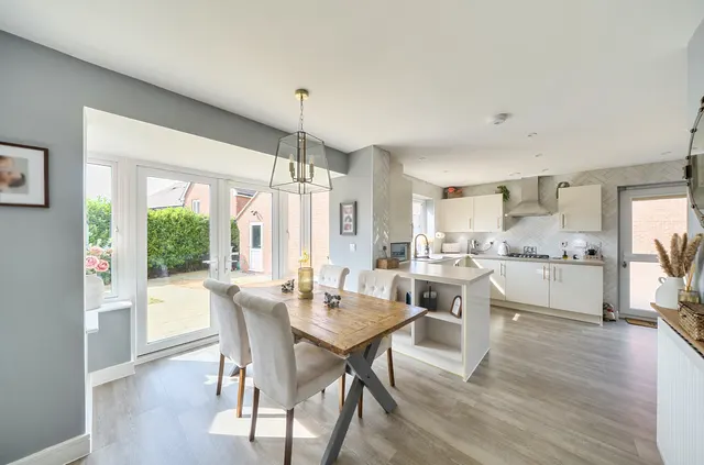 Delamere Gardens, Fair Oak, SO50, photo 2