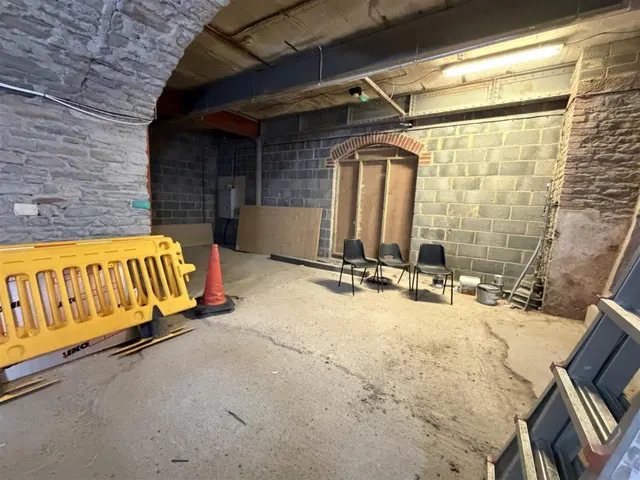 Guinea Street, Bristol, BS1, photo 3