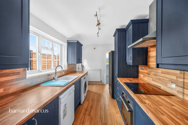 Woodlands Road, Epsom, KT18, photo 3
