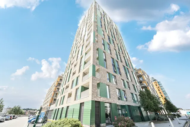 Photo 3 — Telcon Way, SE10