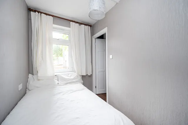 London, E1, photo 3