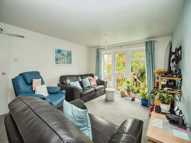 Stanstead Road, Maiden Newton, DT2, photo 2