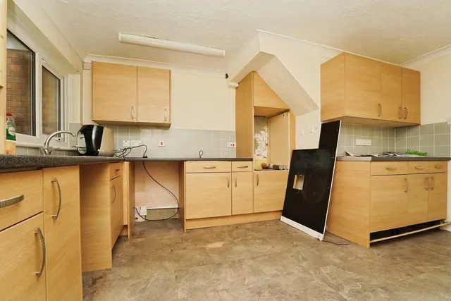 Longlands Road, Bishops Cleeve, GL52, photo 2