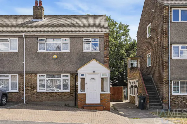 Weardale Avenue, Dartford, DA2, photo 1