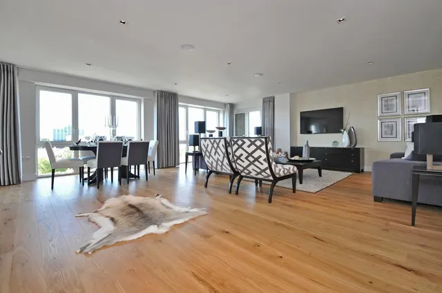 Kew Bridge Road, Brentford, TW8, photo 3