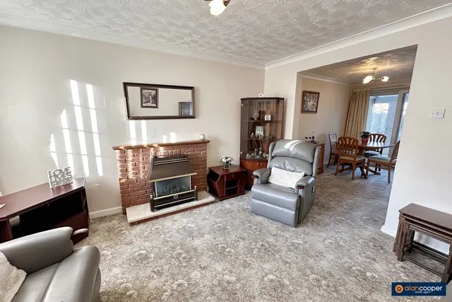 Launceston Drive, Horeston Grange, CV11, photo 3