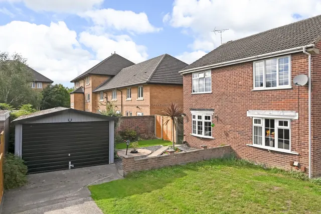 Waveney Grove, Clifton, YO30, photo 3