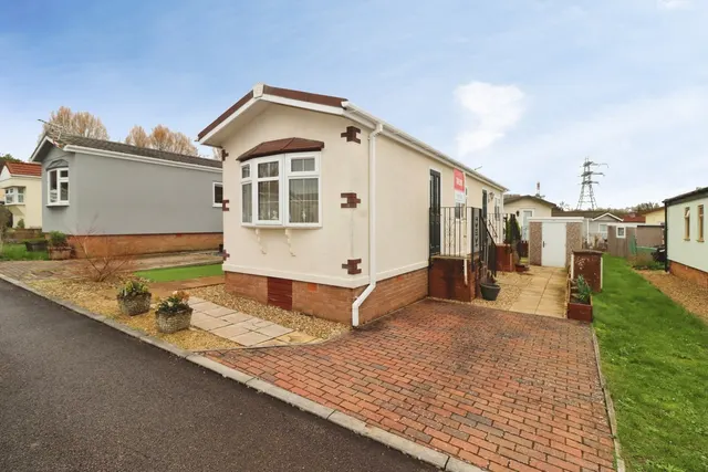 Woodlands Park, BRISTOL, BS32, photo 1