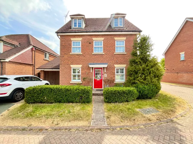Brampton Close, Weston, CW2, photo 1