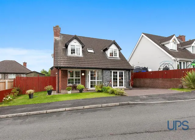 Stewartstown Road, Belfast, BT17, photo 1