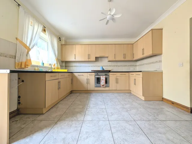 South Street, Porth, CF39, photo 2