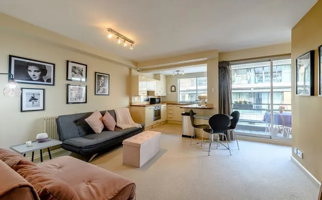 Campden Hill Road, Kensington, W8, photo 1