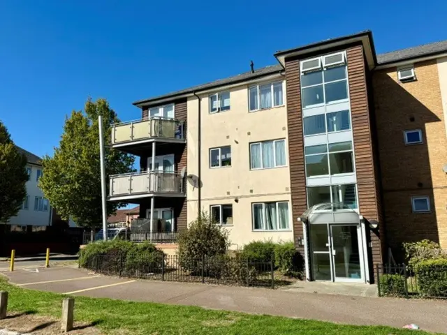 Tanfield Lane, Broughton, Milton Keynes, Buckinghamshire, MK10 9NH, photo 1