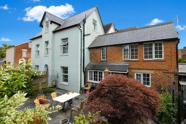 Maidstone Road, Hadlow, photo 1